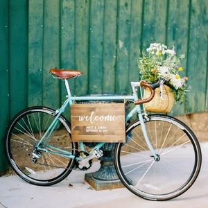 Vintage-Style Bike Basket with Leather Straps